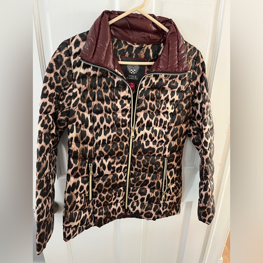 Women’s light weight puffer jacket